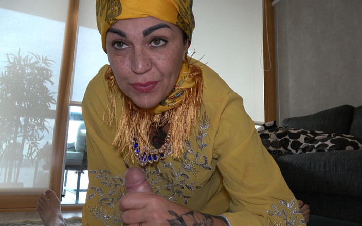 Amateur Homemade Porn: 히잡을 쓴 거유 무슬림 아랍 계모와 집에서 촬영한 섹스