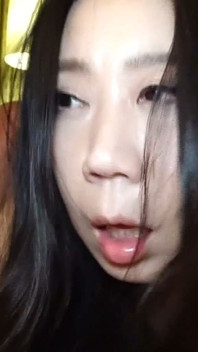非常に胸の大きいアマチュア女の子たちが、あまりにも苛立ちすぎて恥知らずにオーガズムを迎えた集まり