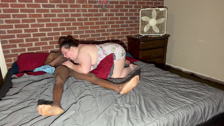 Big uhaul: Sugând sperma din pula aia mare