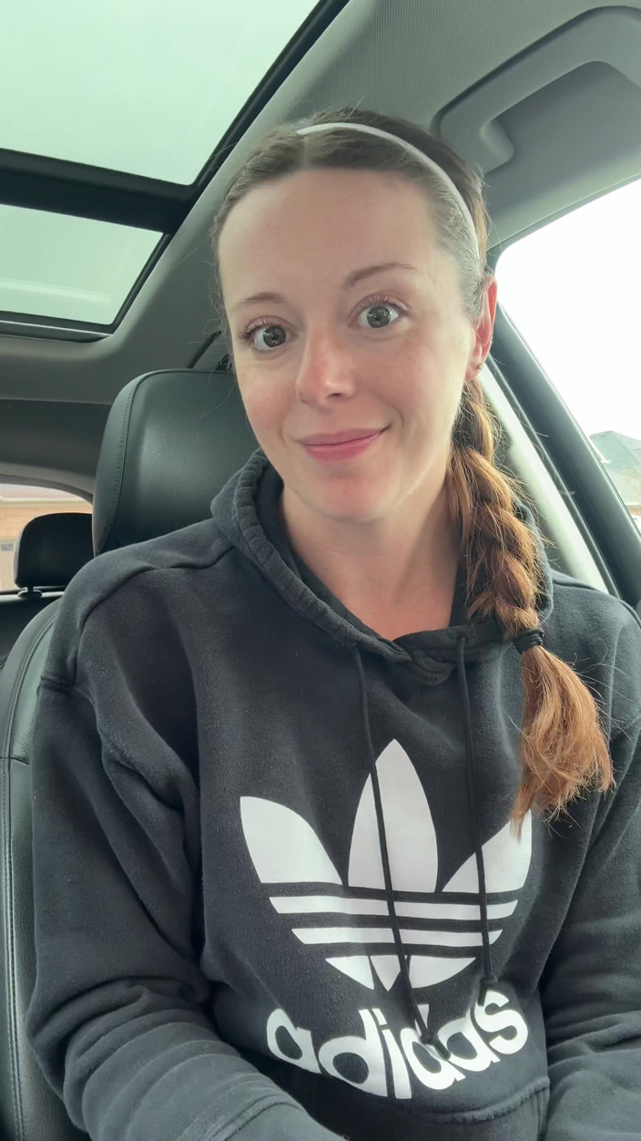 Nadia Foxx: Ricevere un starbucks con il mio lustre dentro
