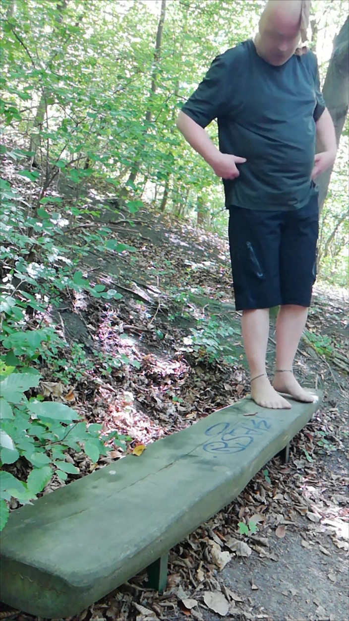 Carmen_Nylonjunge: Pauză fetiș de nailon pe muntele telecabinei