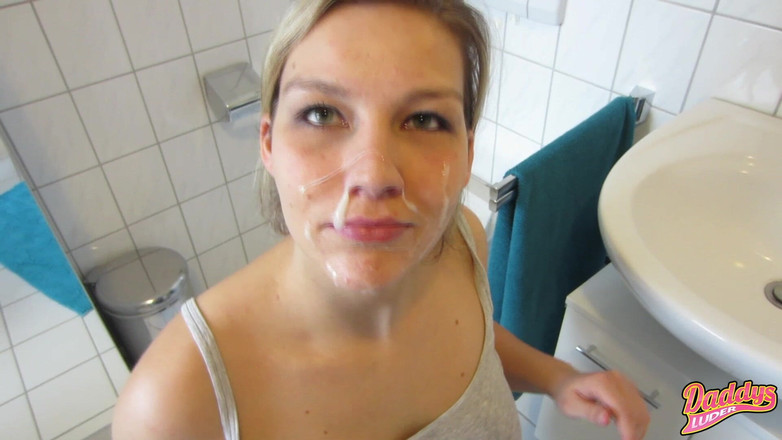 Daddys Luder: Aku menyentak jus di wajahku sendiri