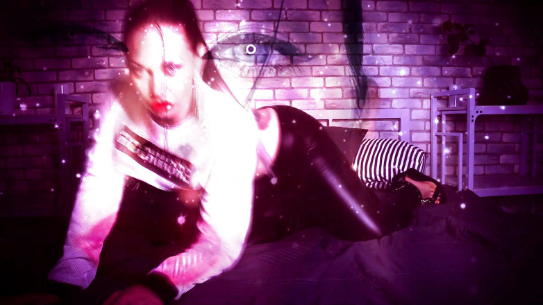 Goddess Misha Goldy: Inhala los rastreadores y pajea al perdedor para mí