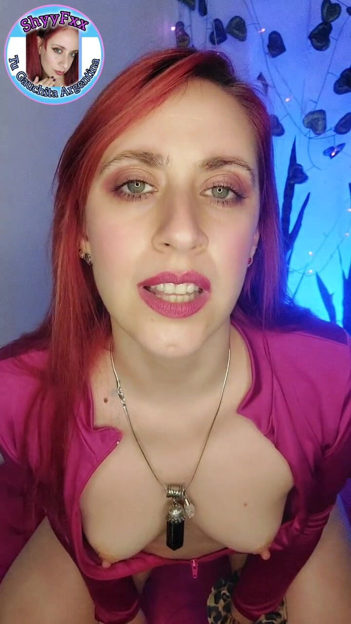 Tu Gauchita Argentina: 禁忌！！！妈用戴绿帽子和短哨安慰你，用她自己的方式给你爱！