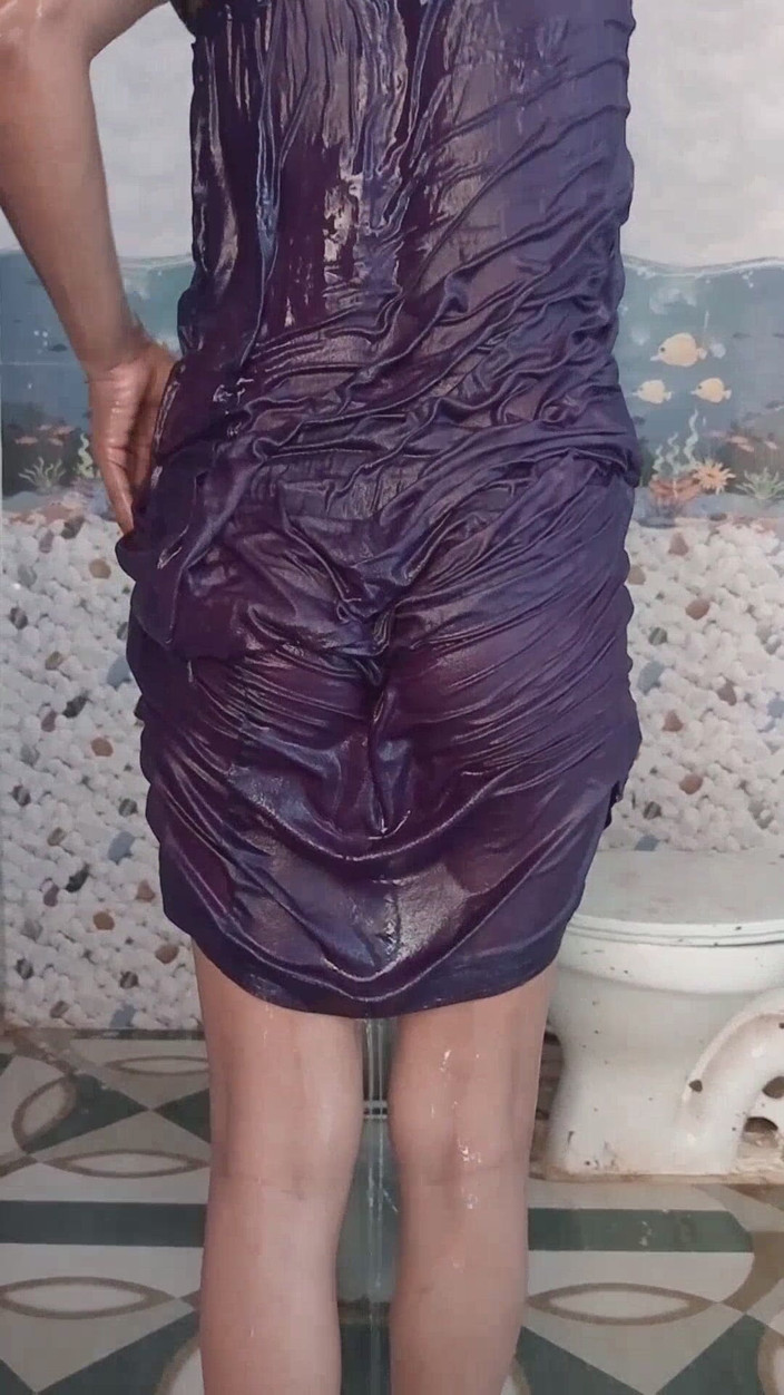 Ankurpriya000: Noul videoclip cu baie din Priya în petticoat - baie fierbinte