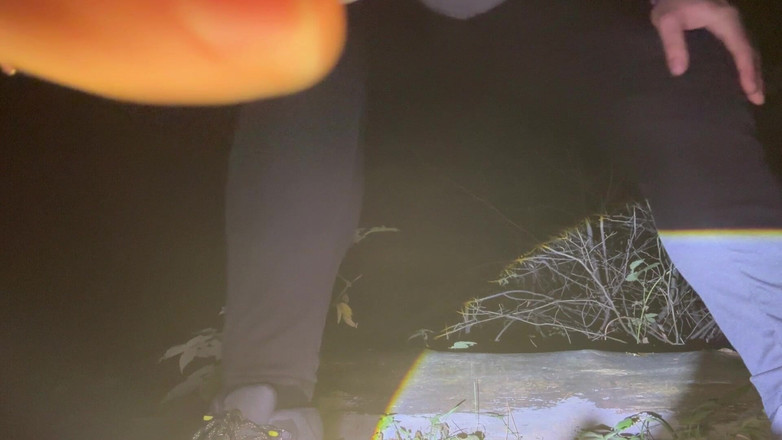 Putarankahotmilf: Masturbuj s Flesh Light v lese