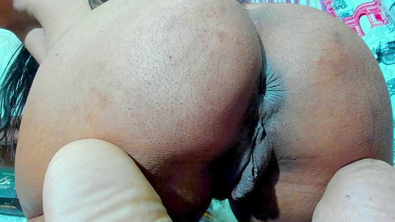 Barbychocolat: 내 엉덩이를 가지고 노는 중, 핑거링과 시오후키