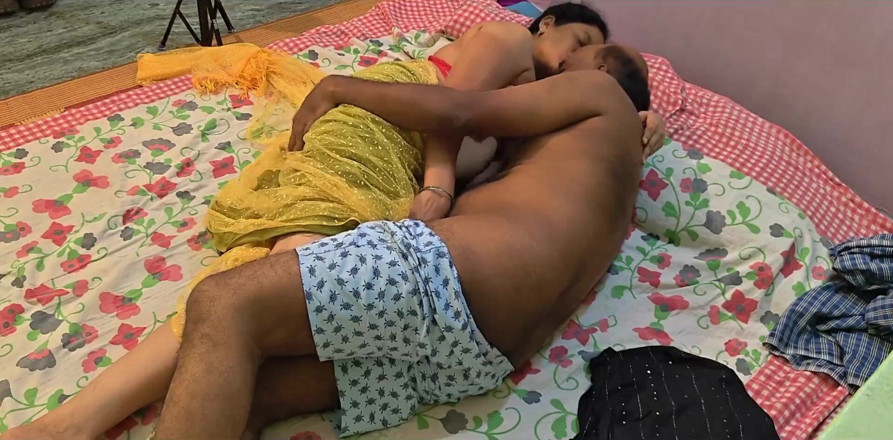 Sexy sindu: Vdaná žena má první sex s manželem