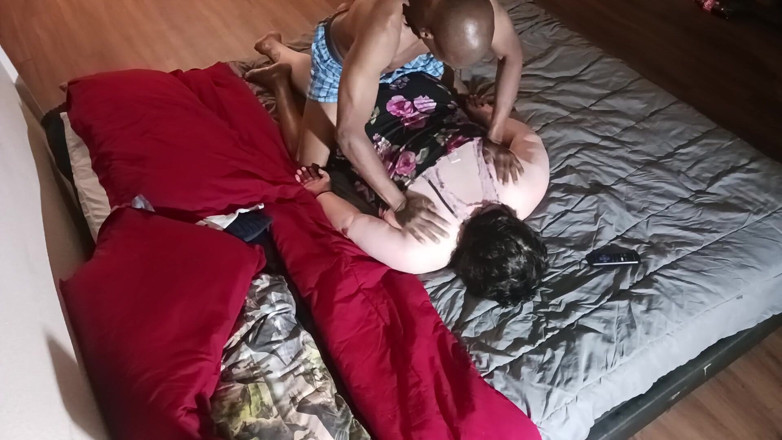 Sloppylynn: Đụ cô ấy với võ sĩ quyền Anh của anh ấy chỉ...