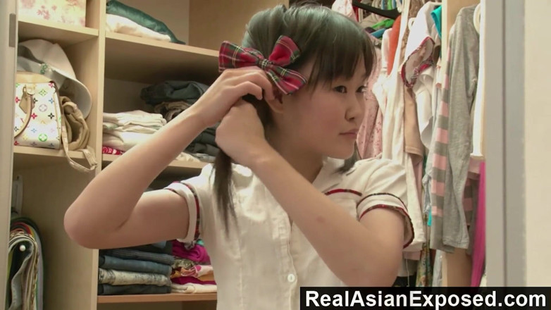 Real Asian Exposed: RealAsianExposed - Asiática Lune muestra cuerpo y se masturba