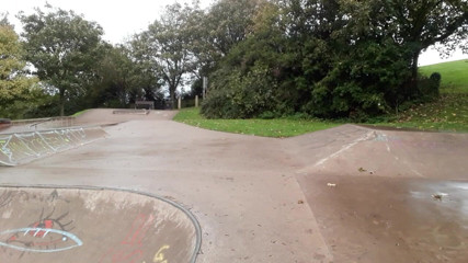 The Midnight Minx: Skate park si esibisce e si sega