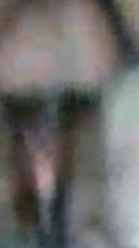 Un ragazzo nero mi scopa tra 4 mentre indosso gli occhiali