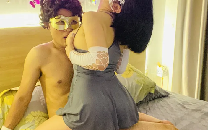 MiuBabee: Teenage Girl Plans to Take Over Photo