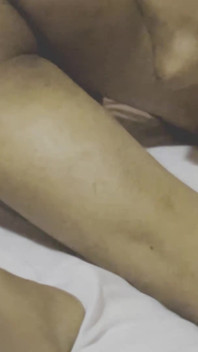 수업이 끝난 후 걸레에서 더 많은 섹스를 원하는 동안 남친을 속이는 Zoya