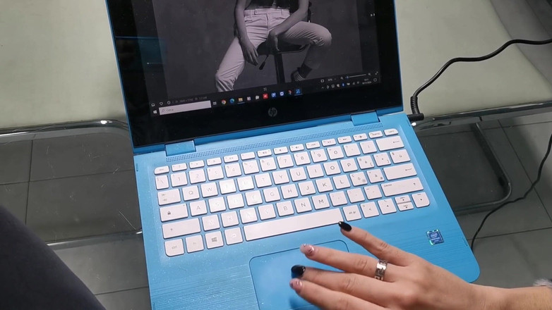 Yvonne: Hanya untuk Pencinta Soles Nylon