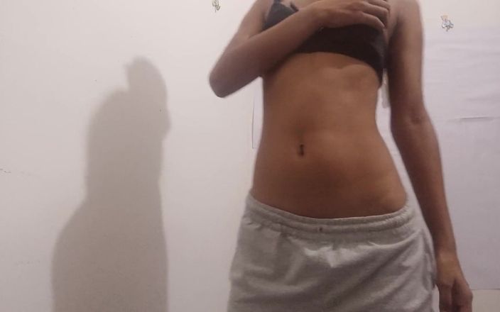 desigirl93: O penetrare moale provoacă ejaculare la curva de acasă