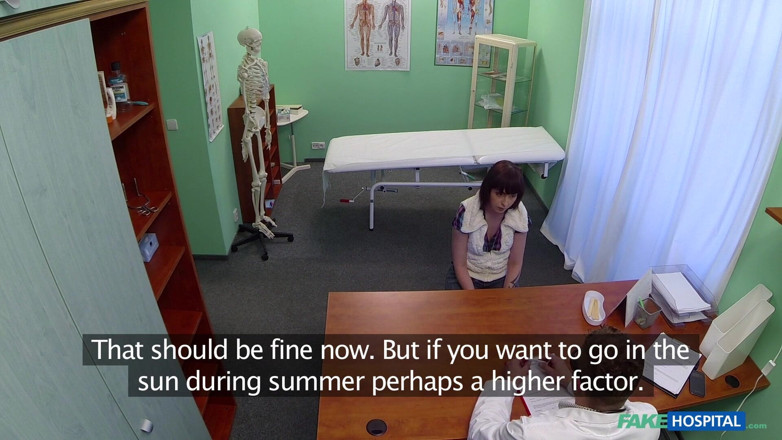 Fake Hospital: Fałszywy szpital - lekarz przepisuje dużą dawkę seksu oralnego w celu...