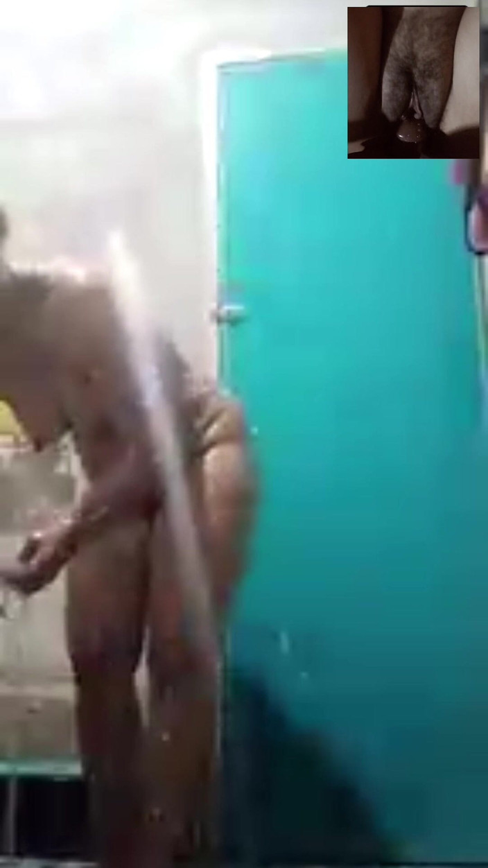 King bokep hots: Een mooie naakte die een douche neemt, maakt me erg...