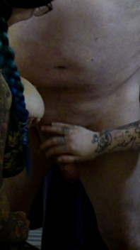 Deux goûteurs chanceux boivent mon lait maternel frais, MILF en lactation