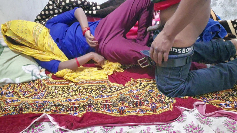 ExcitedWomen: Dì Ấn Độ làm tình qua đường lỗ hậu với người chồng gợi...