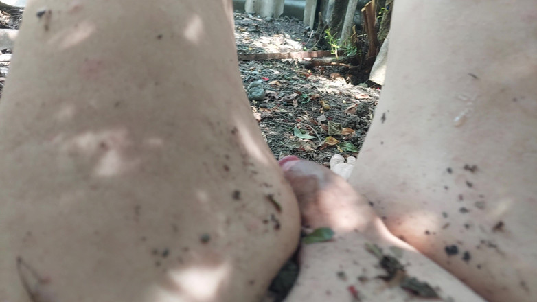 Kitty_Cross: Söta sprut i trädgården: en girly's playtime