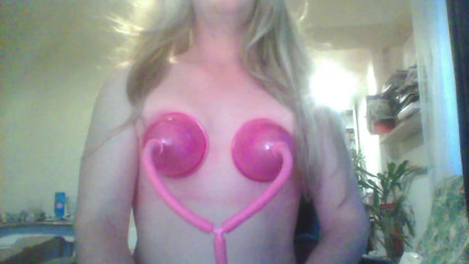 SarasinnerX: Using my Tit pump
