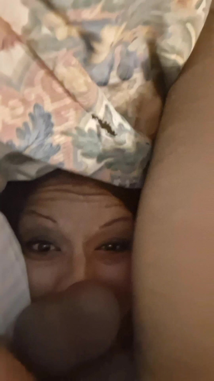 XRAQUELX: Xraquelx bacia, succhia le tette e viene seppelita con una...