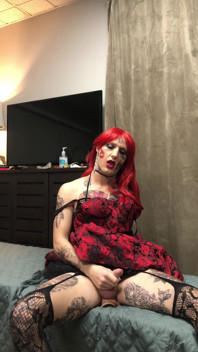 Masturbare cu efeminat tatuată extrem de fierbinte