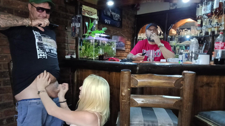 Bigjoefuckalott: Sarışın Asyalı kız sikimi yiyor