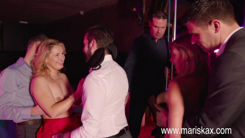 Mariska x: เย็ดหมู่ในสวิงเกอร์คลับ