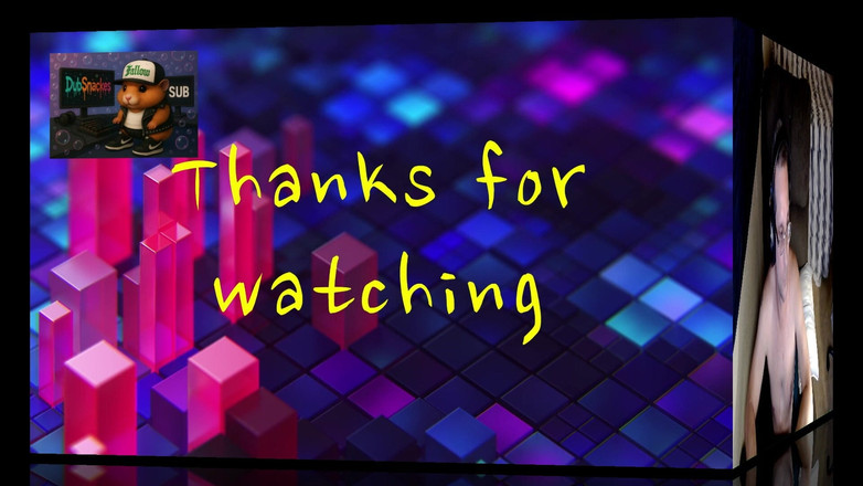 DubeSnackes: Dubesnack è seduto al suo computer a guardare un po 'di porno...