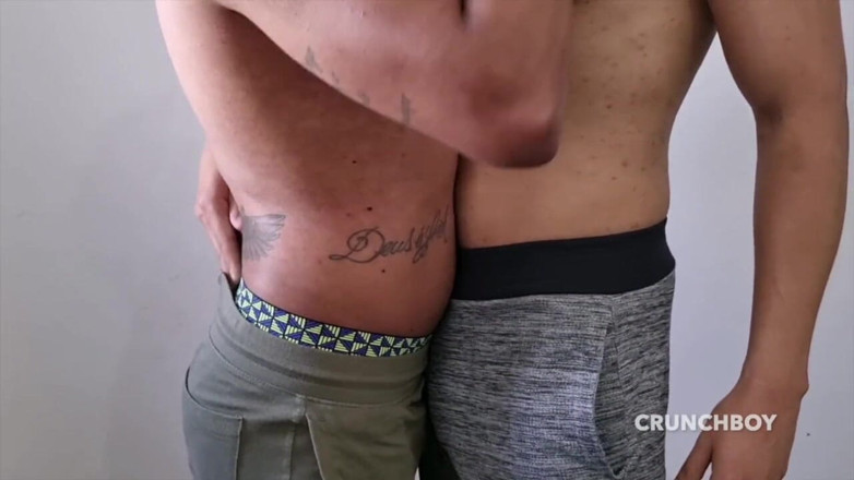 Amateur bareback zone new style: Axel fucked raw by the sexy Latino Marco