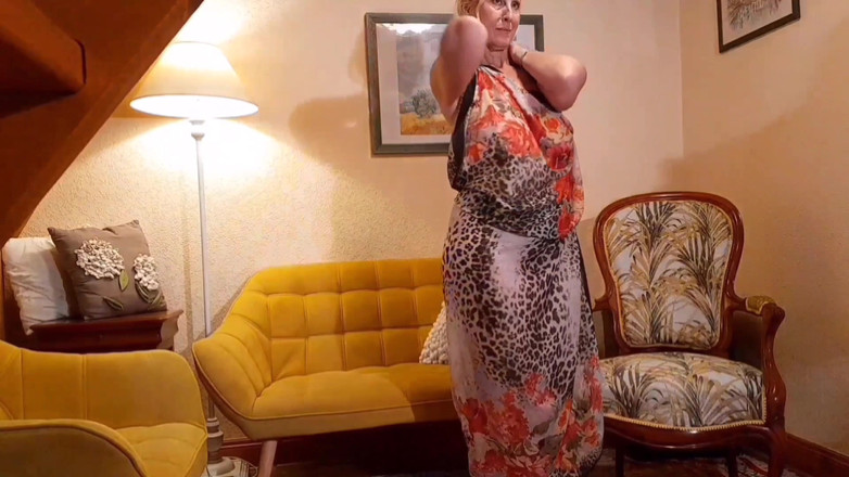 Selena701: Loira Madura Amador Esposa Gosta De Dançar E Sexo