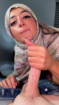 Hijabi Aaliyah Shows off Her Lingerie and Gets a Massive Facial