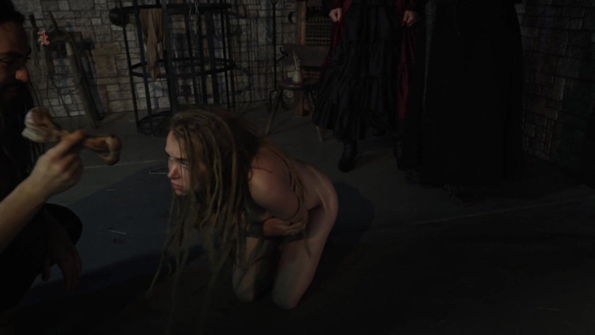 A Wild Naked Witch Is Given a Juicy Bone to Gnaw on Before She Is Hoisted up to Be Teased and Drips From Every Hole (Inquisition and prison world) A Wild Naked Witch Is Given a Juicy Bone to Gnaw on Before She Is Hoisted up to Be Teased and Drips From Every Hole (Inquisition and prison world)