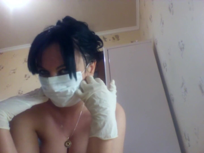 Sexy Milf: Dokter raksasa akan menghancurkan tubuhmu dengan tangan lateks dan tubuhnya...