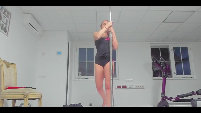 Siswet: Practicing Poledancing
