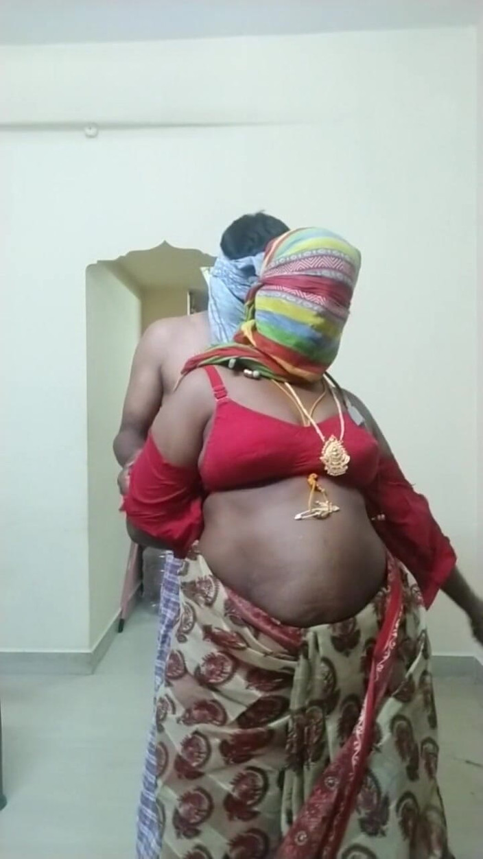 Saranya: 继兄弟继妹做爱