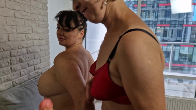 Wanilianna: 白丝袜，黑丝袜和女同性恋恋情：第2部分