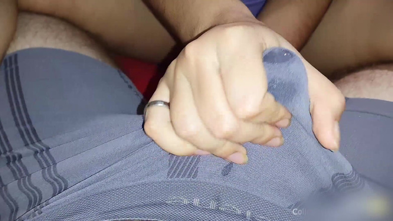 College-couple: อมควย เย็ดนม ชักควย น้ำแตกในกางใน แนวหนังโป๊ใส่เสื้อผ้า
