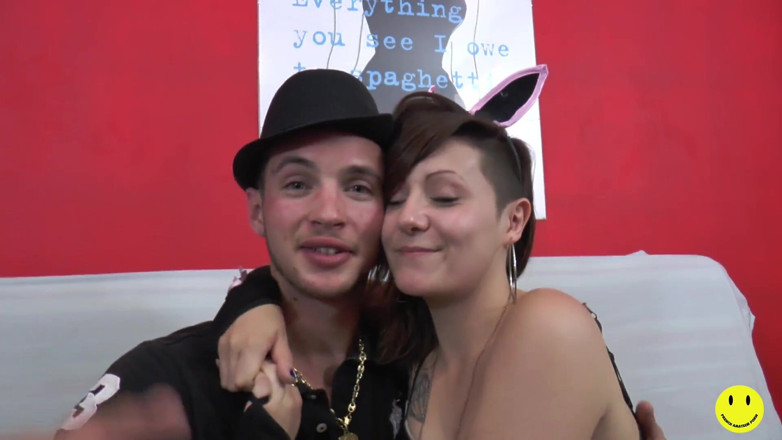French Amateur Porn: Zajíček šuká na kameru vůbec poprvé