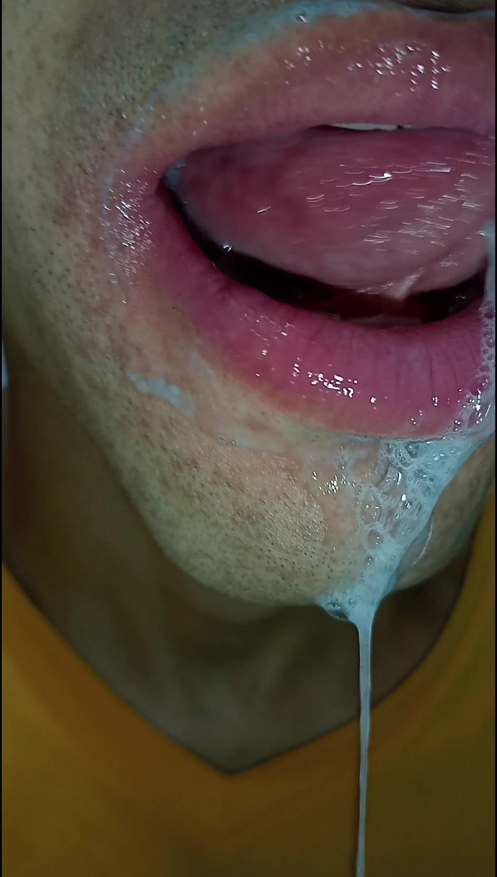 Rey rey: I Want Your Milk in My Mouth, Tongue, Long Tongue...