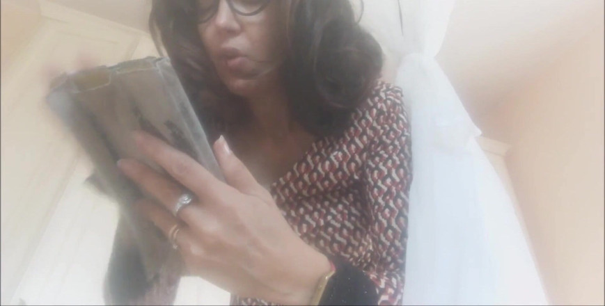 savannahamatoriale: 2 aventură sexy cu mama ta vitregă excitată