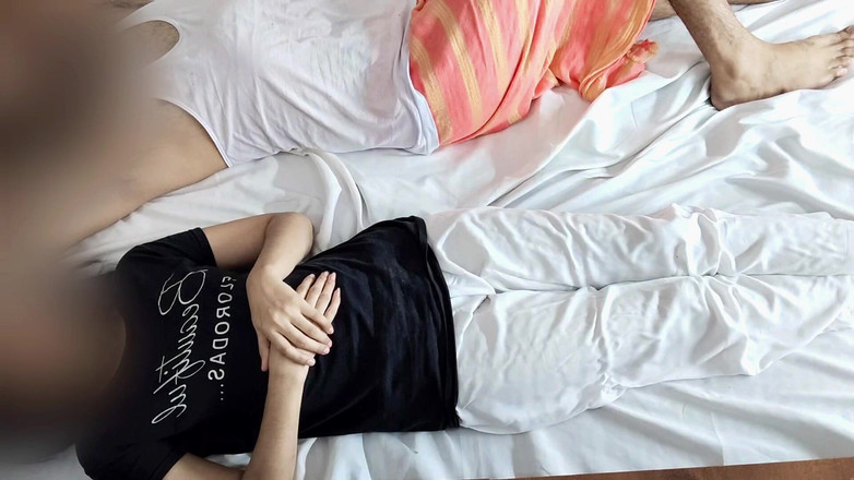 Desifilmy45: Priya 새엄마 Ki 하드코어 풀영화