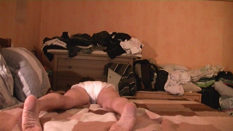 Mark Hannes: 床驼峰手淫