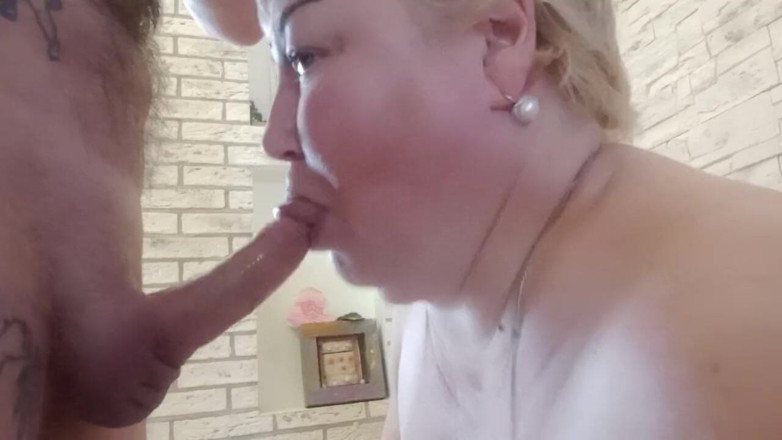 Zona901: Bbw-milf zuigt aan mijn pik en krijgt sperma op haar...