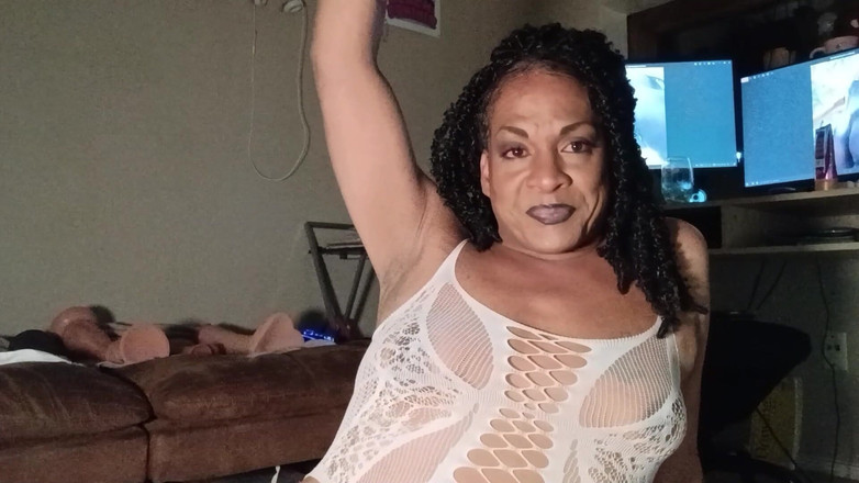 KNKY Bee: Gola profonda extra salivosa