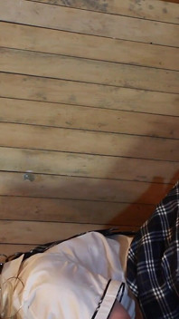 Na kolenou ve stabilní sání bbc hračka