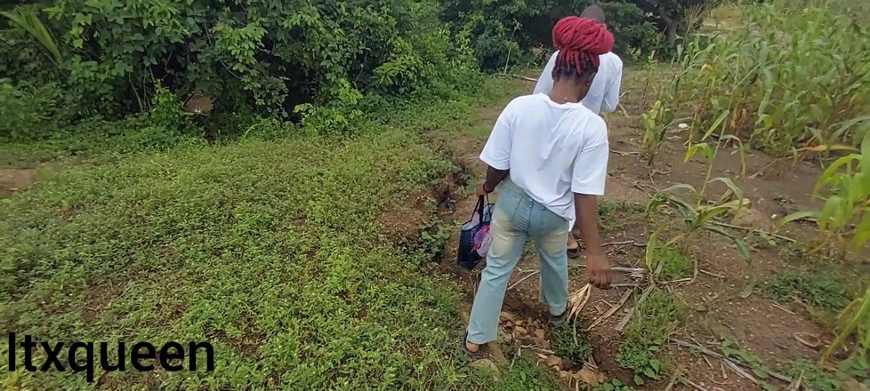 Itxqueen: Hiking with the Billionaire I Met at the Club