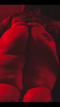 Rotes licht nikki kuchen